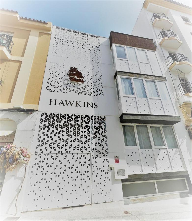 Suite By Hawkins Atico